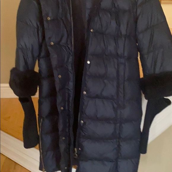 A Down Coat SZ medium - Picture 12 of 13